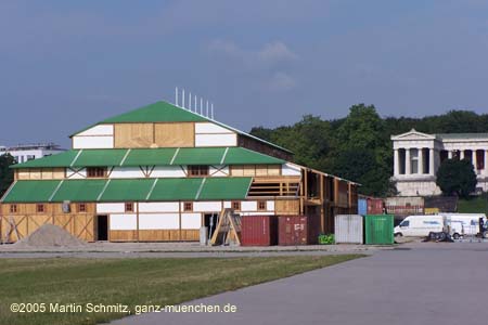 050810wiesnaufbau01