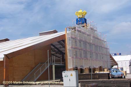 050818wiesnaufbau_hofbraeu6