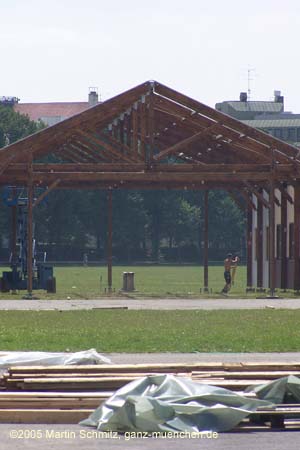 050818wiesnaufbau_kn#47D1C2