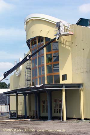 050818wiesnaufbau_ochsen1