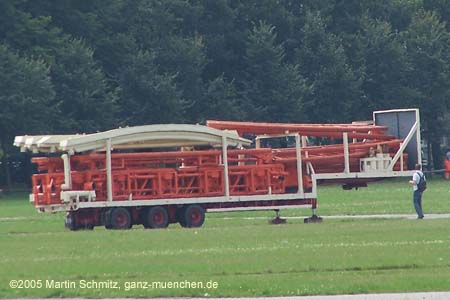 050824wiesnaufbau002