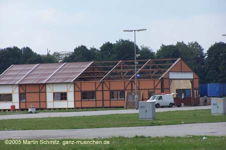 050824wiesnaufbau004