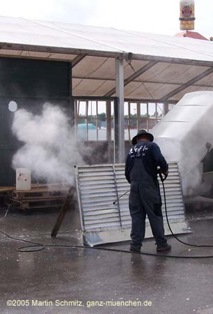 050824wiesnaufbau027