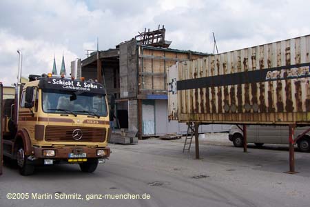 050824wiesnaufbau031