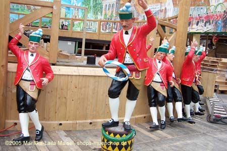 050829wiesnaufbau_hackerbr3