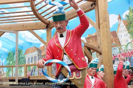 050829wiesnaufbau_hackerbr6