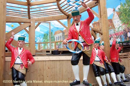 050829wiesnaufbau_hackerbr7