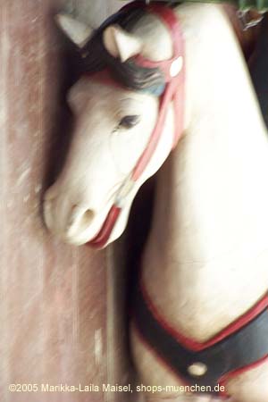 050829wiesnaufbau_hi#497210