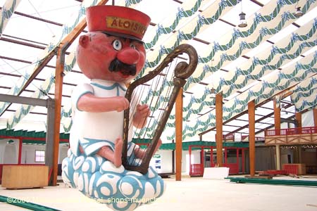 050829wiesnaufbau_hofbr3