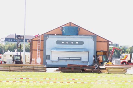 050829wiesnaufbau_kn#497217