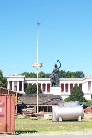 050829wiesnaufbau_mlm2