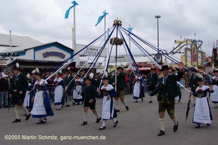 050918ms_trachtenzug250