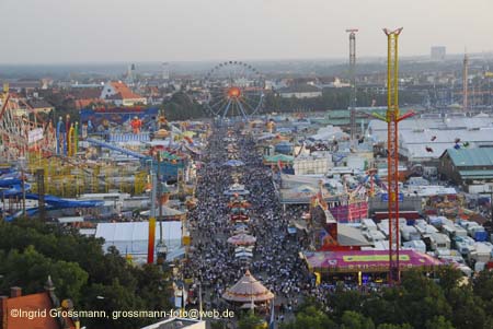 060924wiesn_paulskirche21
