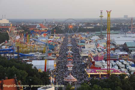 060924wiesn_paulskirche39