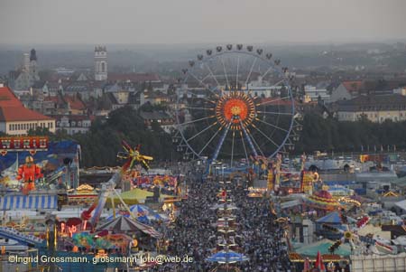 060924wiesn_paulskirche41