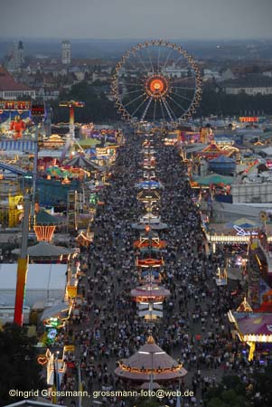 060924wiesn_paulskirche53