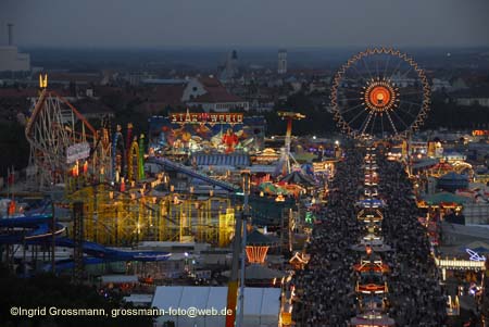 060924wiesn_paulskirche68