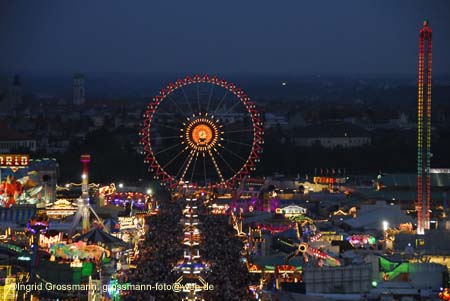 060924wiesn_paulskirche75