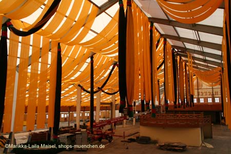 060823wiesnaufbau_mlm068