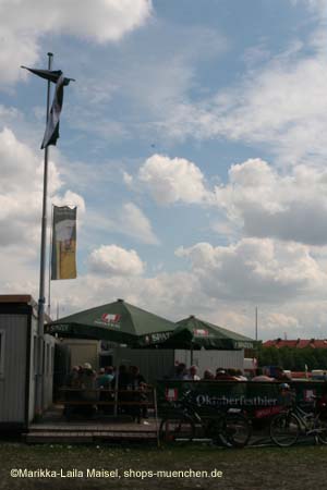 060823wiesnaufbau_mlm089