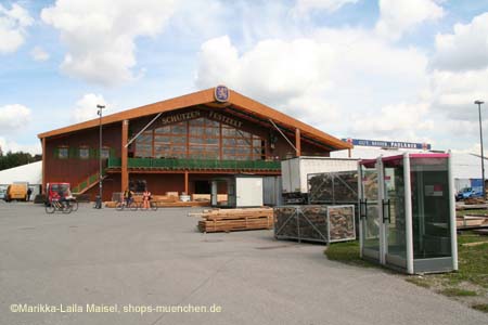 060823wiesnaufbau_mlm090