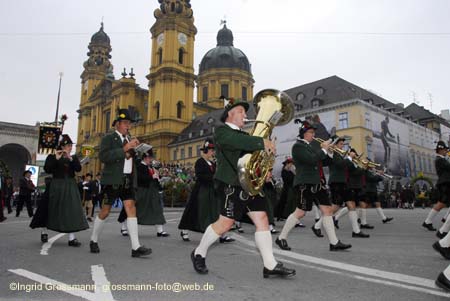 060917ig1_trachtenzug121