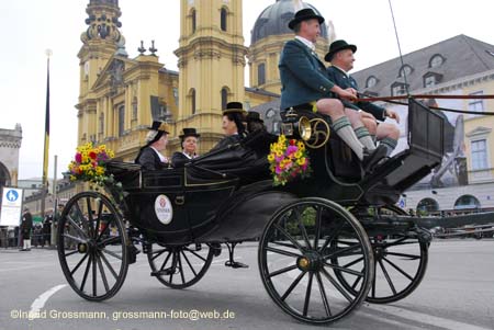 060917ig1_trachtenzug234