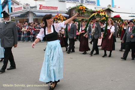 060917ms_trachtenzug250