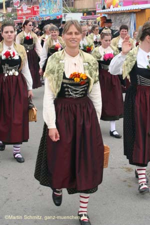 060917ms_trachtenzug380