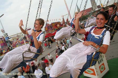 060925lufthansa_wiesn16