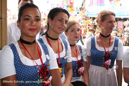 060925lufthansa_wiesn42