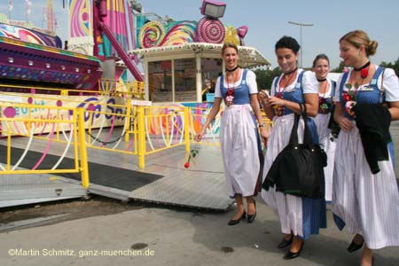 060925lufthansa_wiesn86