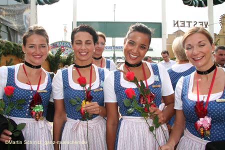 060925lufthansa_wiesn94