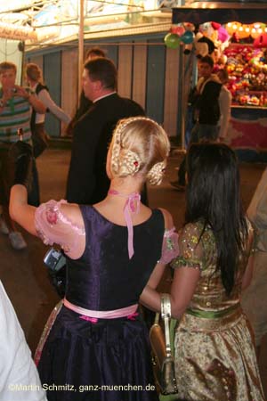 060925paris_hilton01