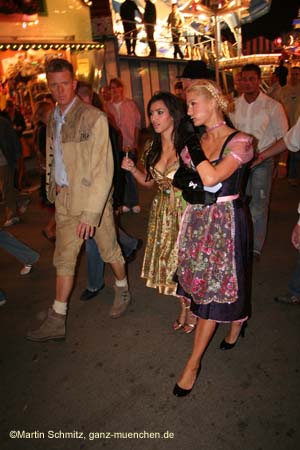 060925paris_hilton04