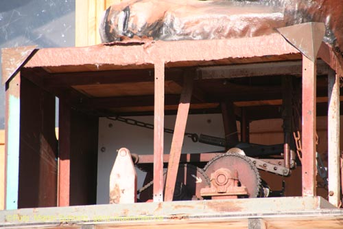 070801wiesnaufbau11motor