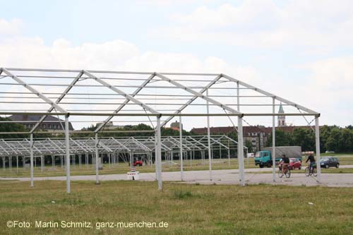 080715wiesnaufbau03