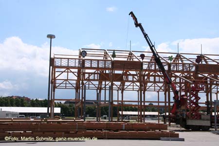 080721aufbau_wiesn73