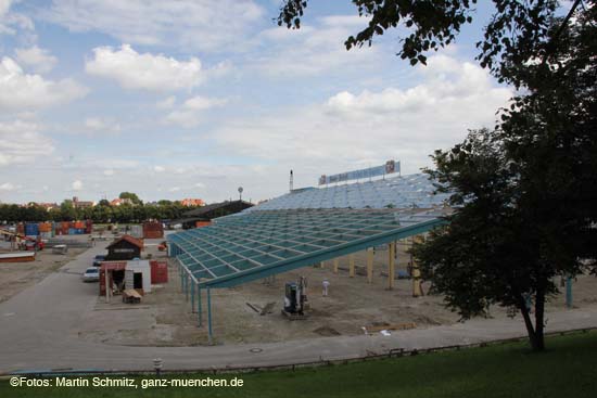 110725wiesnaufbau006