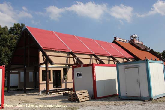 110817wiesnaufbau_02