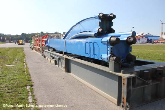 110817wiesnaufbau_05