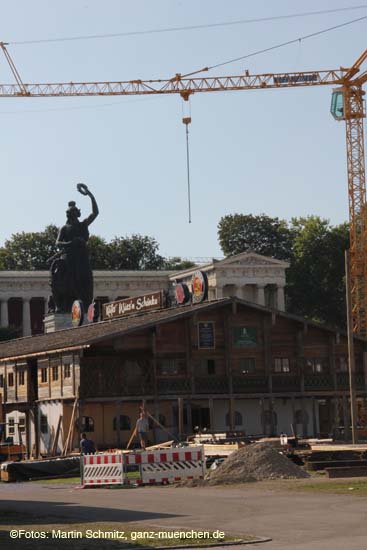 110817wiesnaufbau_13