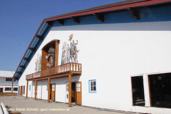 110817wiesnaufbau_16