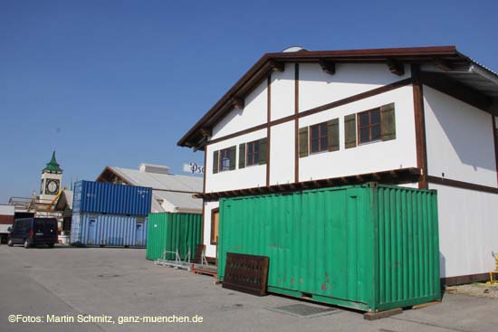 110817wiesnaufbau_17