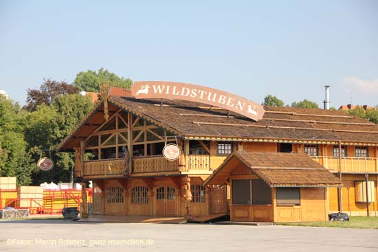 110817wiesnaufbau_33