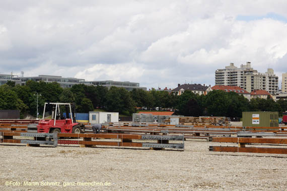 120716wiesnaufbau_007