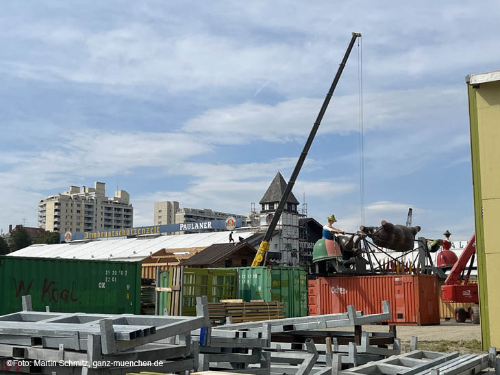 Aufbau-Arbeiten auf der Theresienwiese 12.08.2022: 