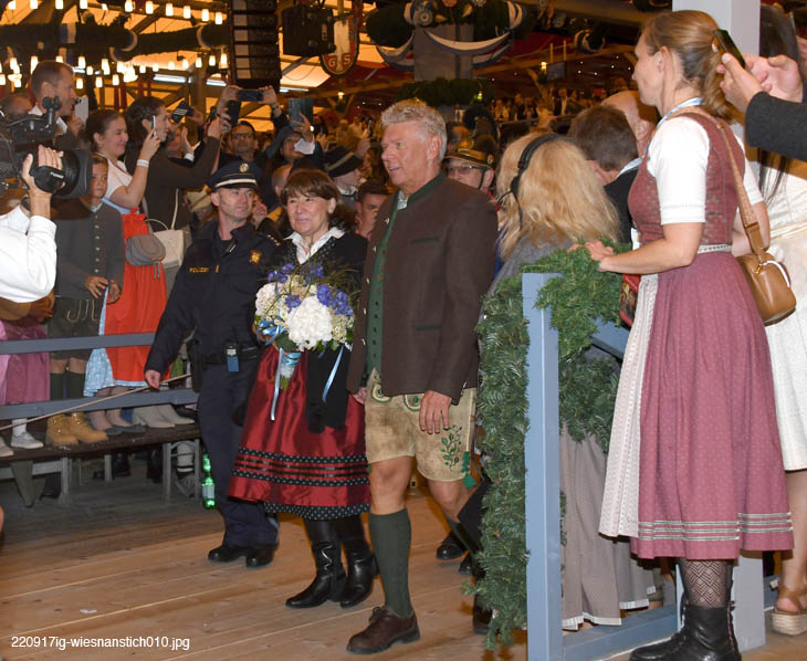 220917ig-wiesnanstich010