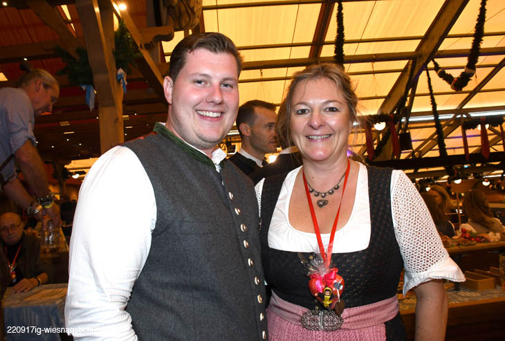 220917ig-wiesnanstich052