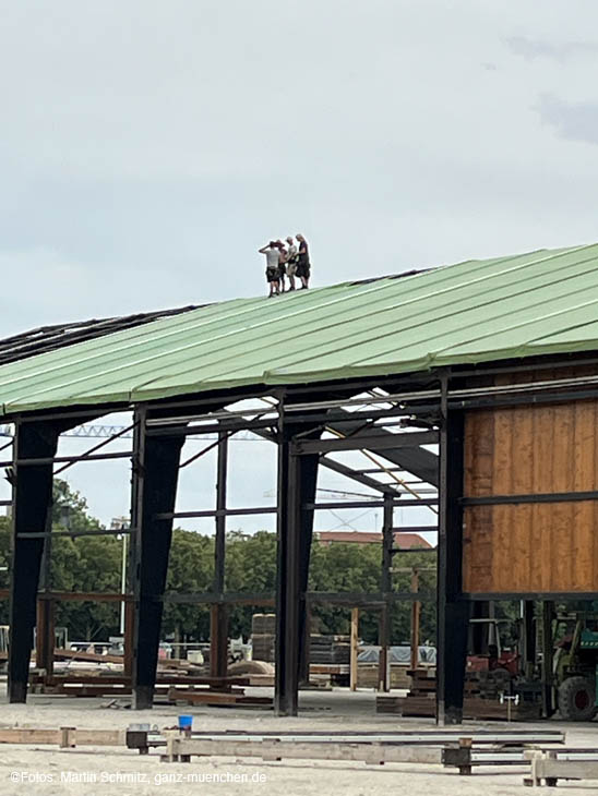 230718wiesnaufbau08-011